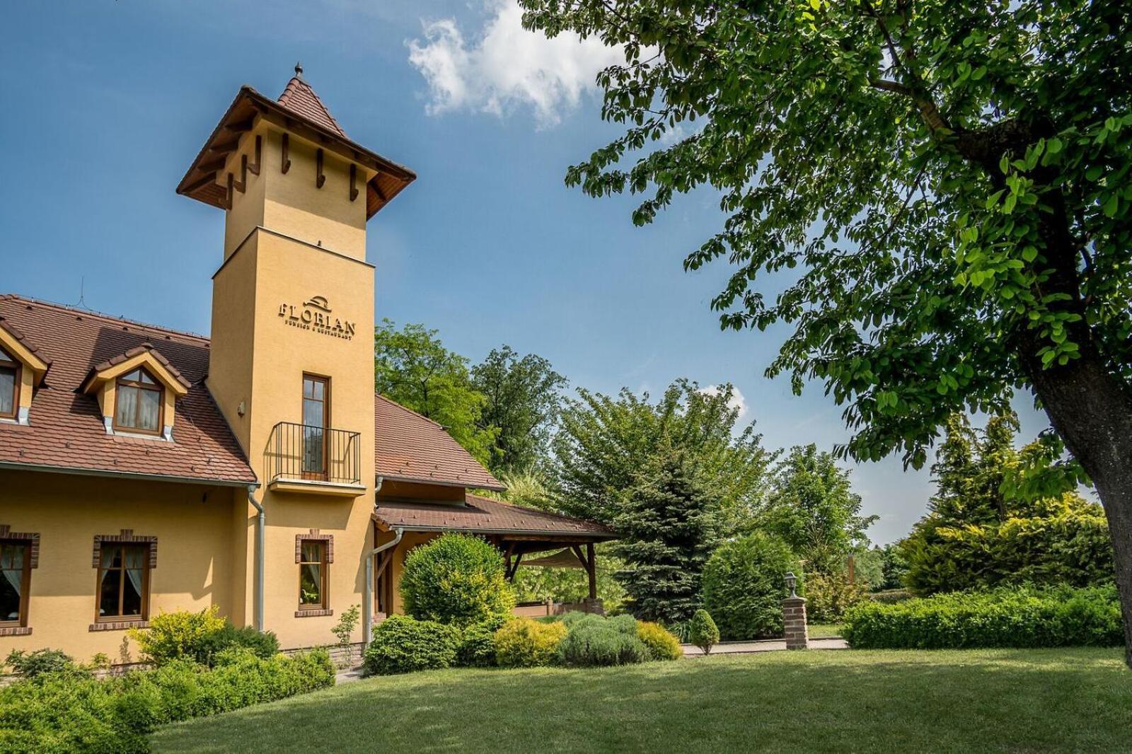 St. Florian Restaurant & Pension Vrakun ภายนอก รูปภาพ
